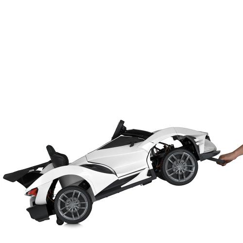 Дитячий повнопривідний електромобіль Sport Car Aggressor (MP3) з вертикальними дверцятами, спойлером та ручкою для транспортування, білий