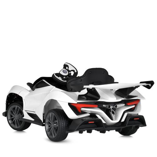 Дитячий повнопривідний електромобіль Sport Car Aggressor (MP3) з вертикальними дверцятами, спойлером та ручкою для транспортування, білий