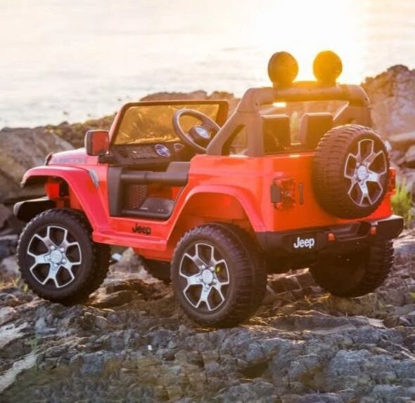 Дитячий електромобіль з пультом керування Bambi Jeep Rubicon (MP3) з багажником, ручкою для транспортування та рухливим капотом, червоний
