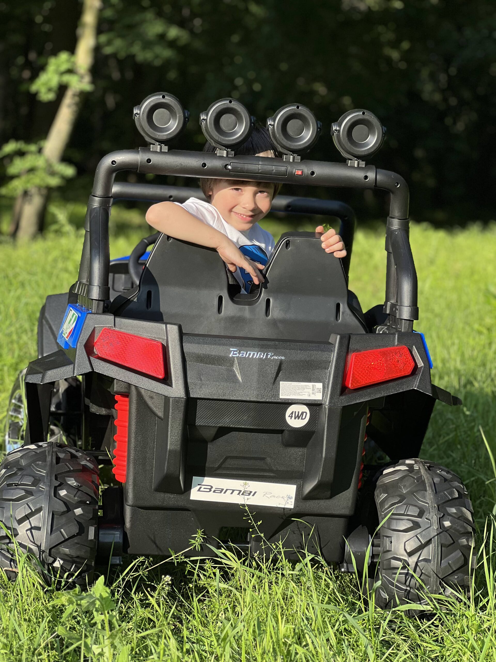 Дитячий двомісний повнопривідний електромобіль Bambi Buggy 4x4 RSX (MP3) з багажником, до 50 кг, до 7 км, синій