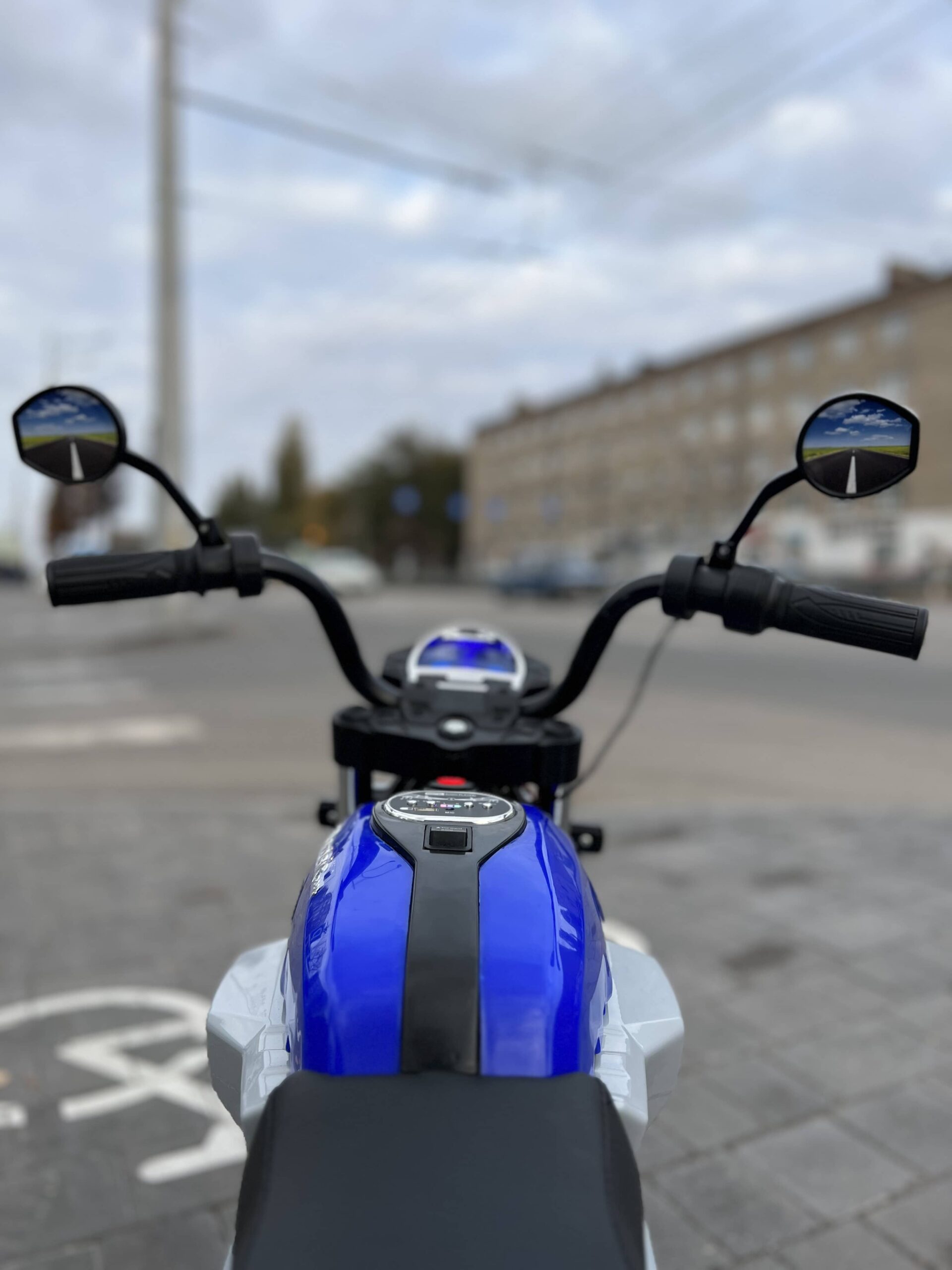 Дитячий електромотоцикл Bambi BMW R nineT Pure NEW (MP3) триколісний з гумовими колесами, синій