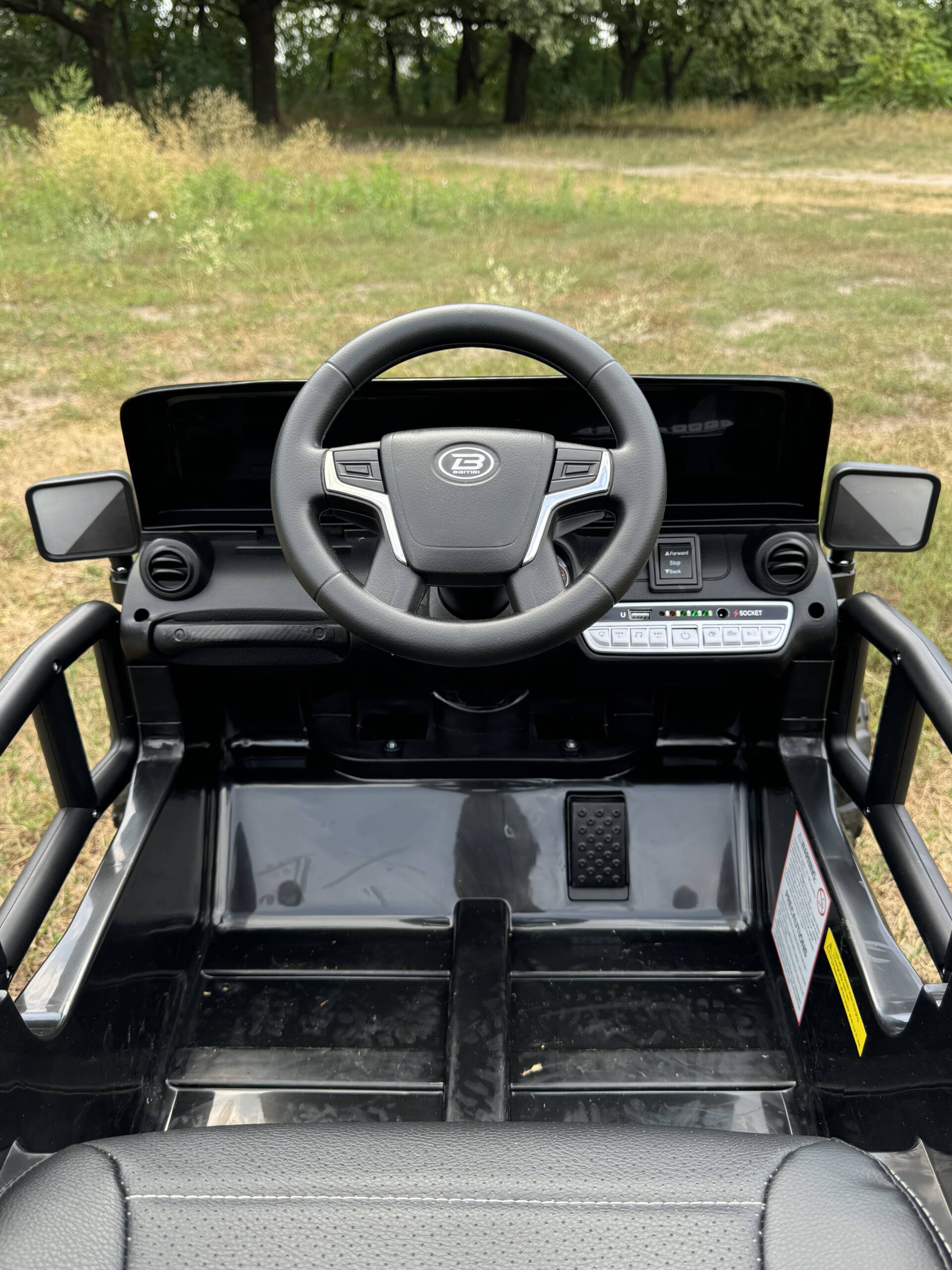 Дитячий електромобіль Bambi Jeep Gravity 41 (MP3) з прожекторами та лопатою, чорний
