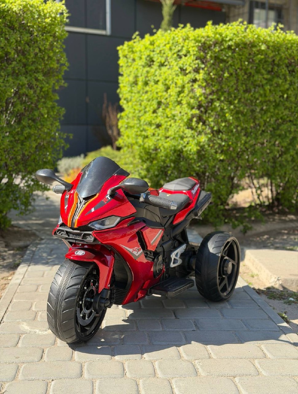 Дитячий триколісний електромотоцикл Yamaha R1 (MP3) з автофарбуванням, червоний