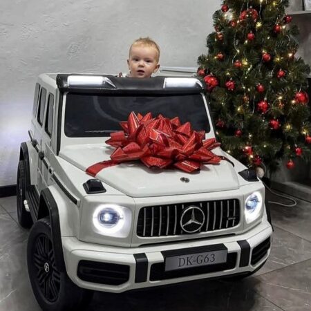 Дитячий двомісний повнопривідний електромобіль Mercedes G63, до 80 кг, білий