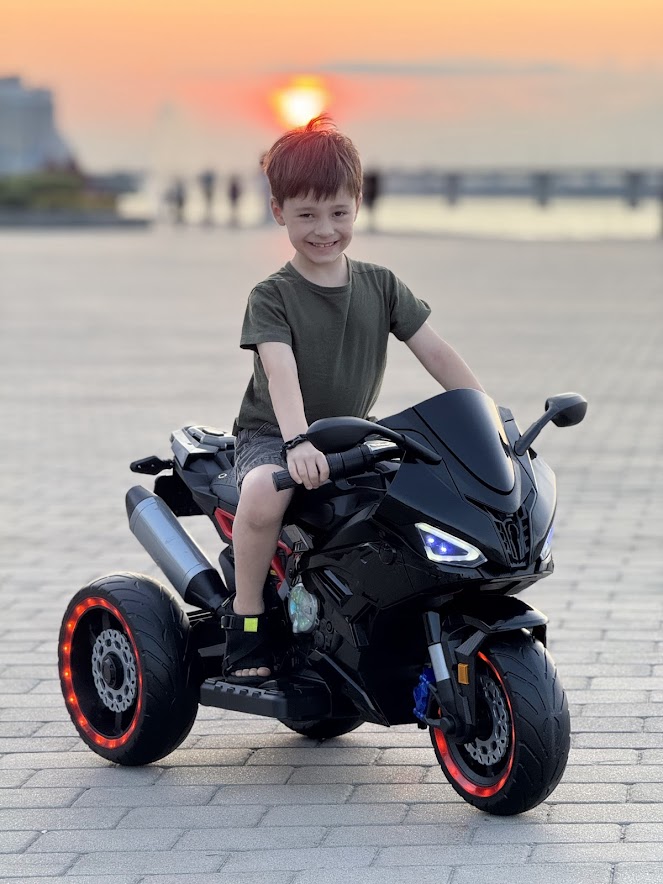 Мотоцикл Bambi BMW трьохколісний,чорний