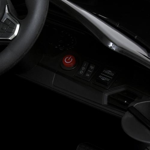 Дитячий електромобіль Bambi BMW M4 з ручкою для транспортування та коліщатками, чорна