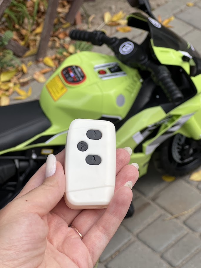 Дитячий електромотоцикл Bambi Kawasaki з трьома колесами, зелений
